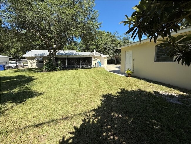 Building Photo - 2075 34th Ave