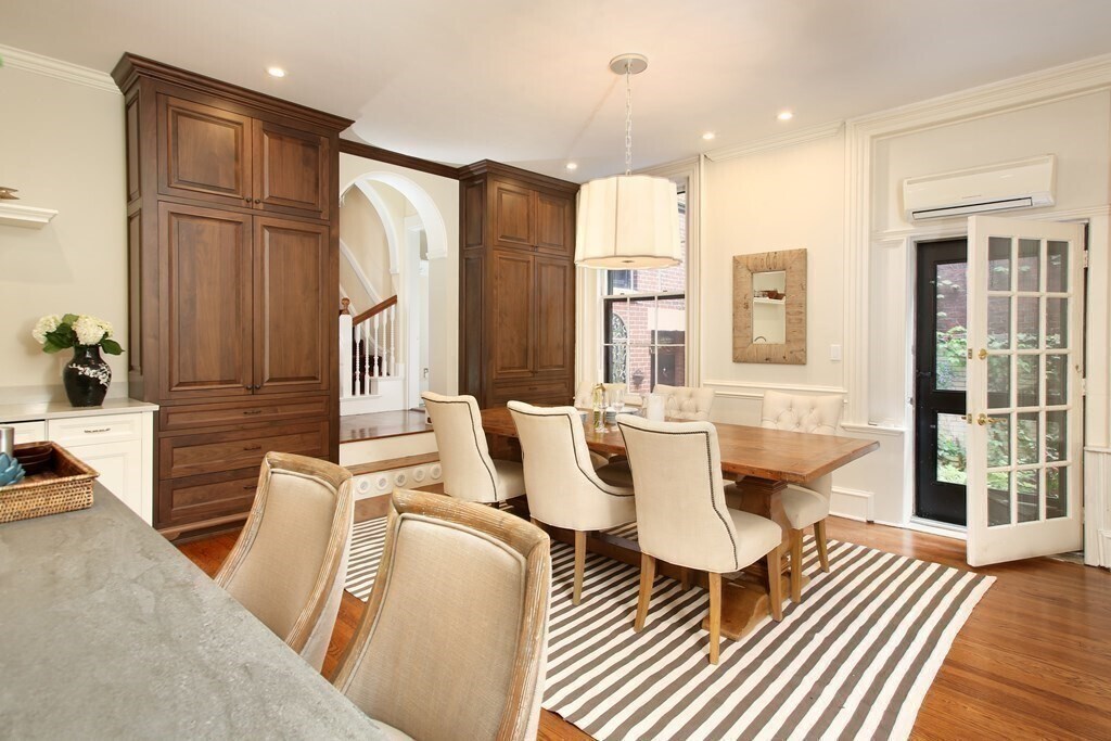 Building Photo - 36 Pinckney St