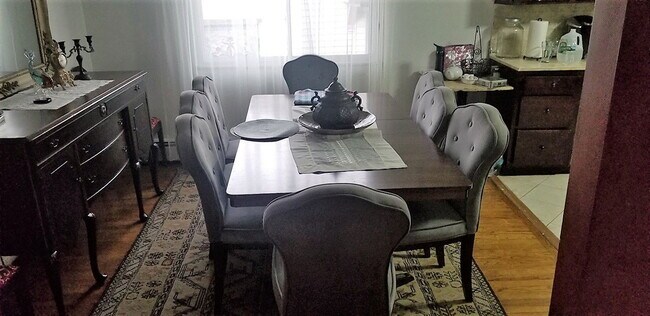 Building Photo - 412 Commercial Ave