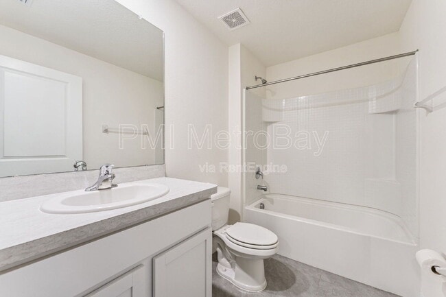 Building Photo - 816 Will Scarlett Ave