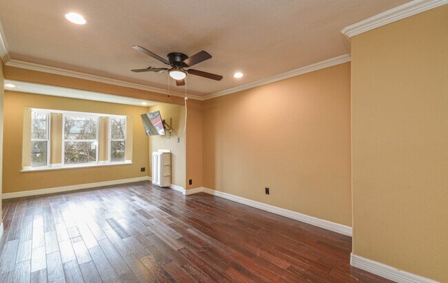 Building Photo - 10126 Rosbrook Dr