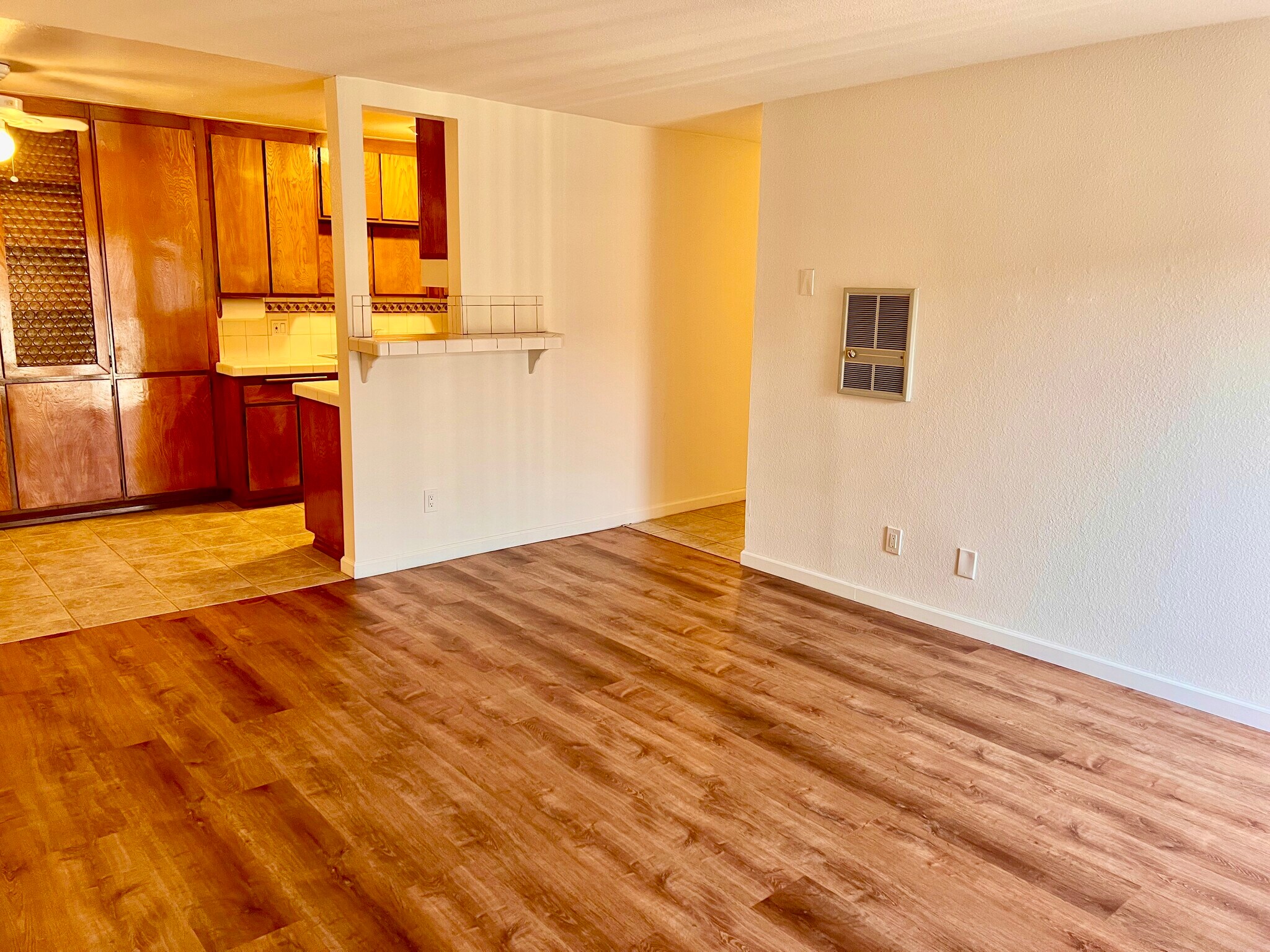 Building Photo - 5051 La Jolla Blvd