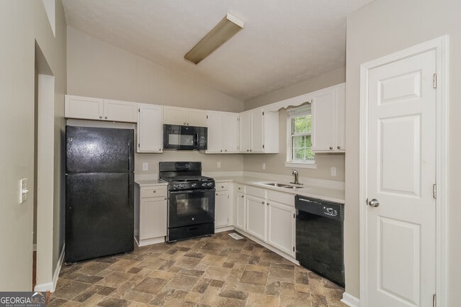 Building Photo - 124 Emerald Pines Dr