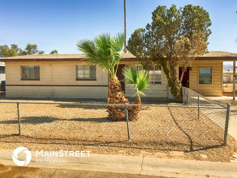 Primary Photo - 1861 E Mobile Ln