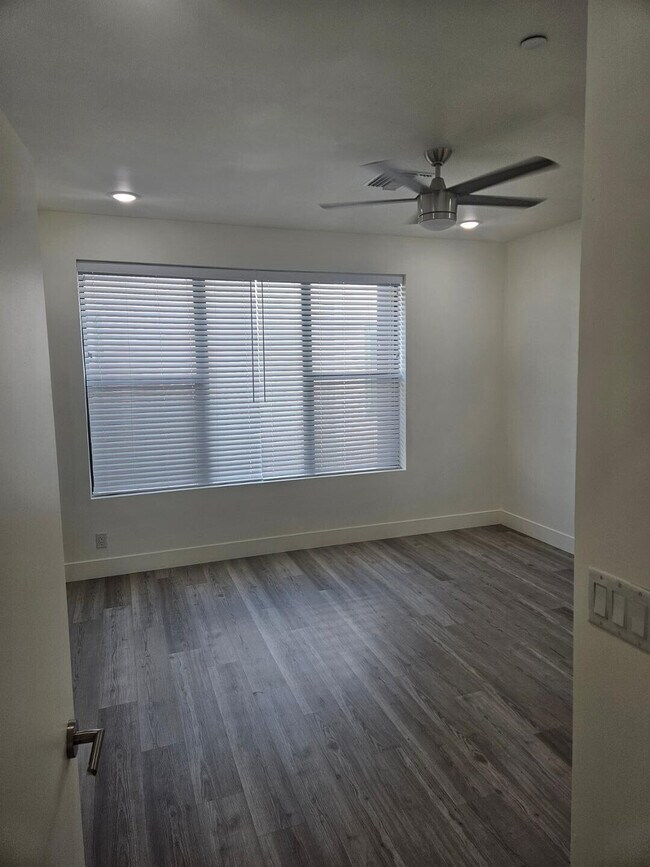 Building Photo - 309 S Roosevelt St