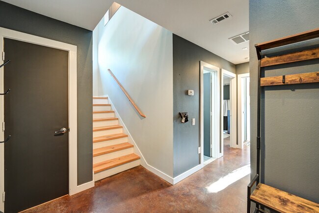 Building Photo - 1214 Urban Lofts Dr