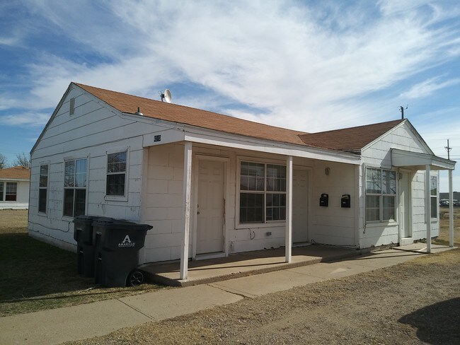 Primary Photo - 4216 NE 11th Ave
