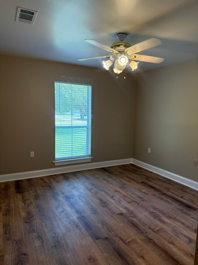 Building Photo - 41396 Jodie Ln