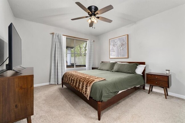 Building Photo - 9325 Linkmeadow Dr