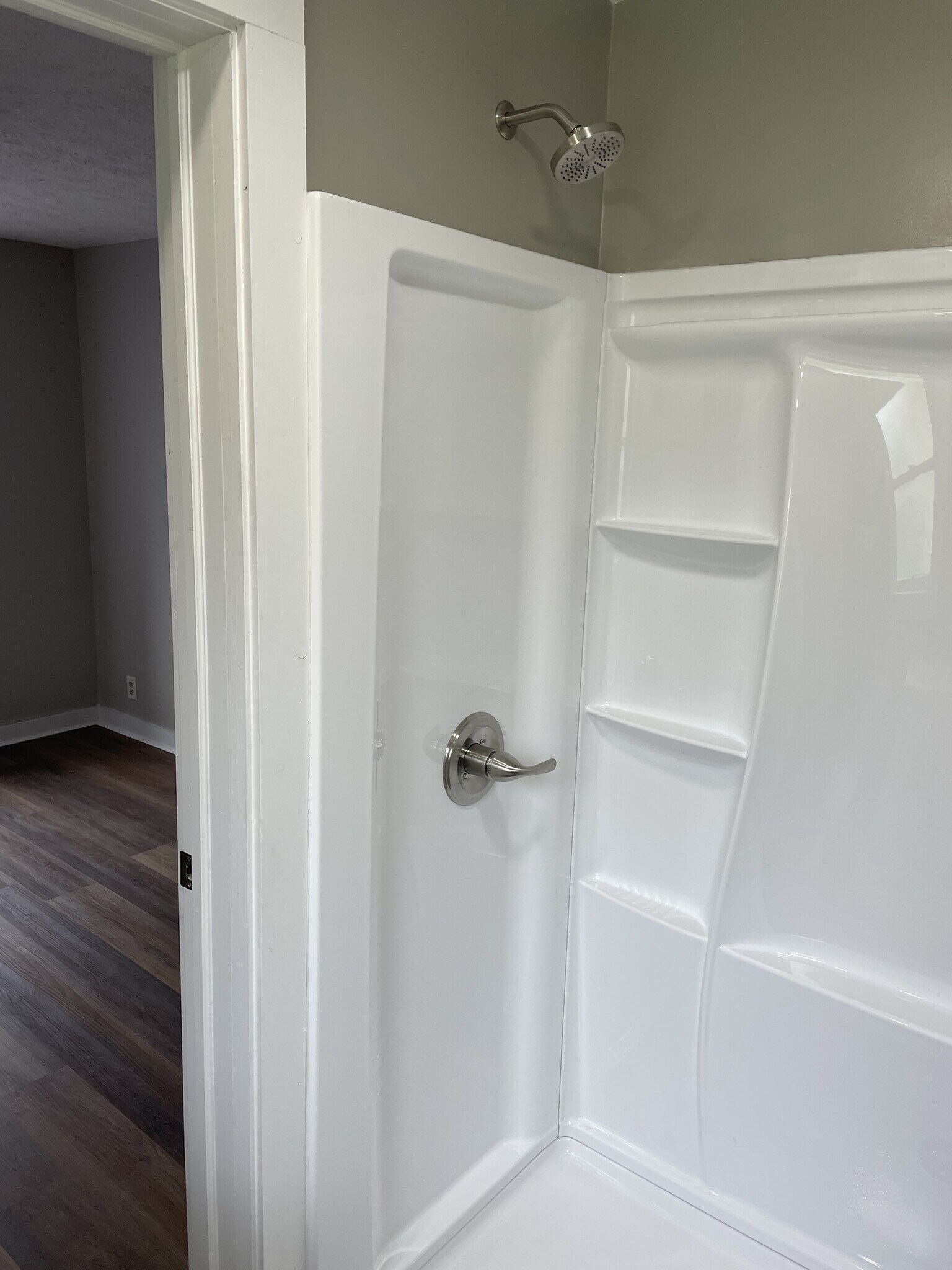 Brand New Shower - 116 S 1st St