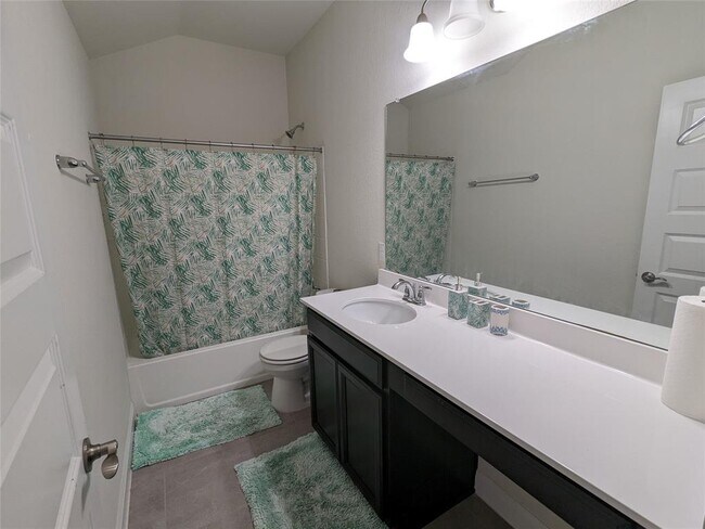 Building Photo - 9905 Quercia Dr