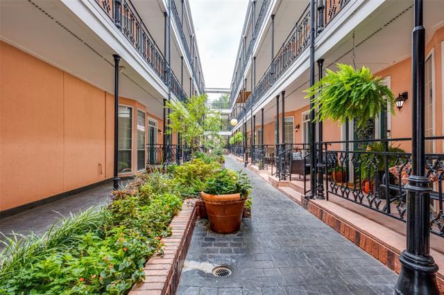 Building Photo - 3208 Cole Ave