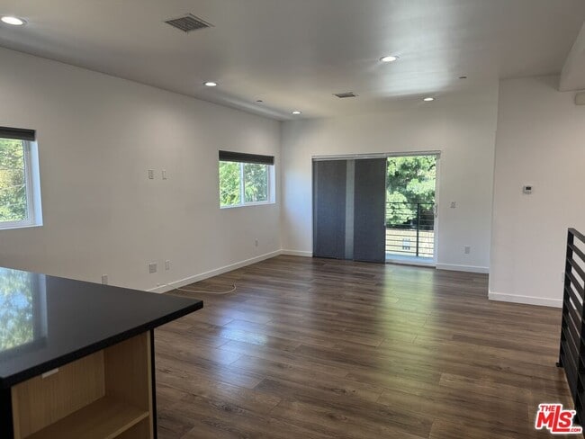 Building Photo - 5638 Woodman Ave