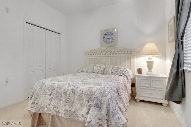 Building Photo - 10390 Washingtonia Palm Way