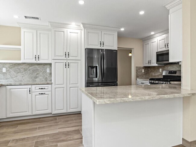 Building Photo - Stunning Fully Remodeled Home in Rancho De...