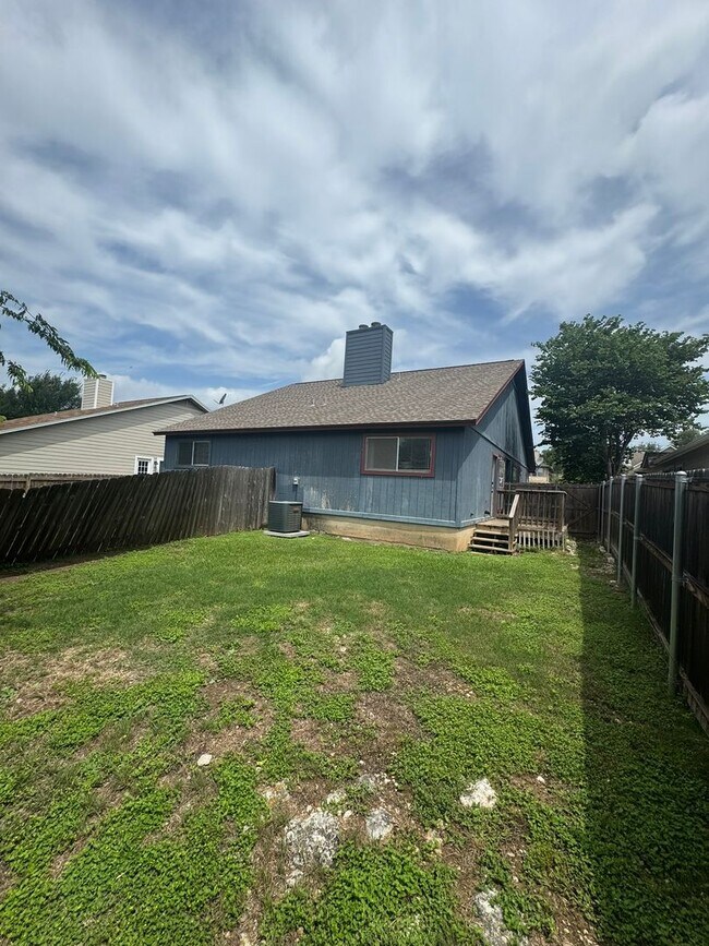 Building Photo - Vigil Properties2 (12812 Tomanet Trl)