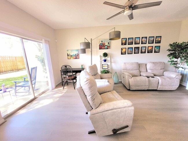 Building Photo - 5260 Collins Rd