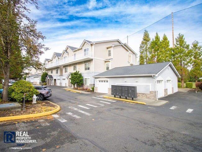 Building Photo - Beautiful 3 Bedroom Condo in Renton, WA!