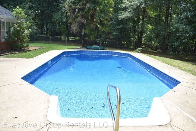 Building Photo - 4 br, 3.5 bath House - 8585 Midland Road