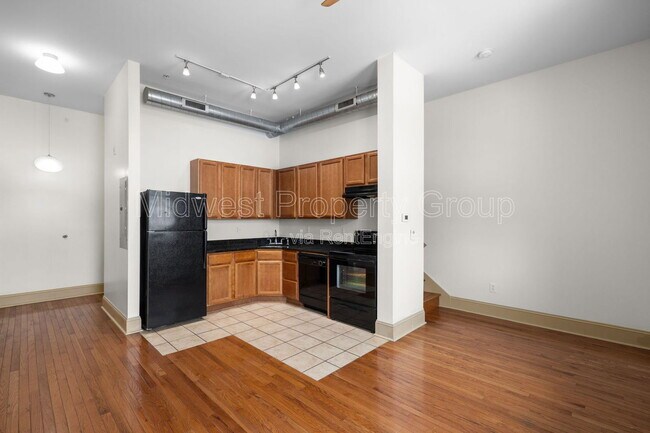 Building Photo - 4244 Chouteau Ave