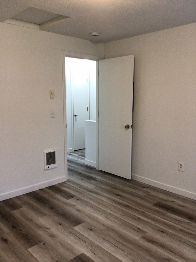 Building Photo - Washougal 2 Bedroom Townhome