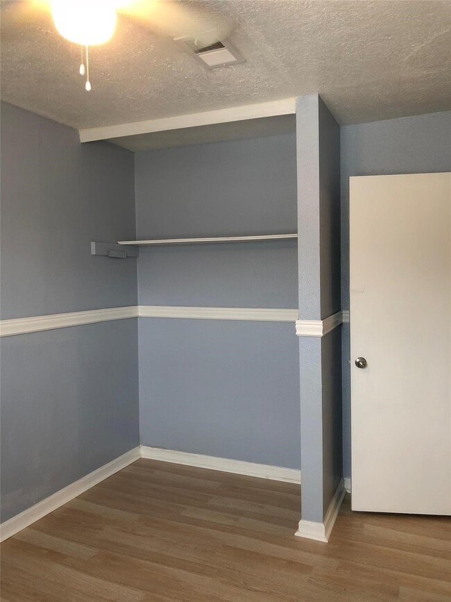 Building Photo - 9714 Galaxy St