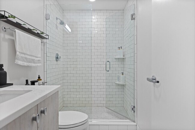 Building Photo - 63 Melcher St