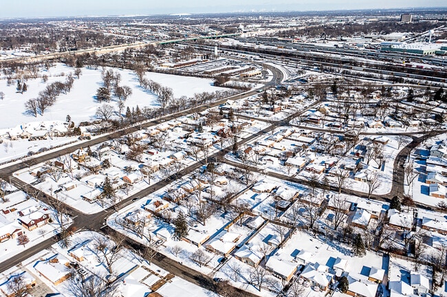 Building Photo - 17555 Howe Ave