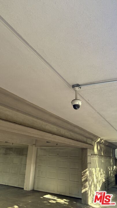 Building Photo - 15716 Normandie Ave