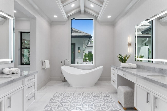 Building Photo - 14699 Black Bear Rd