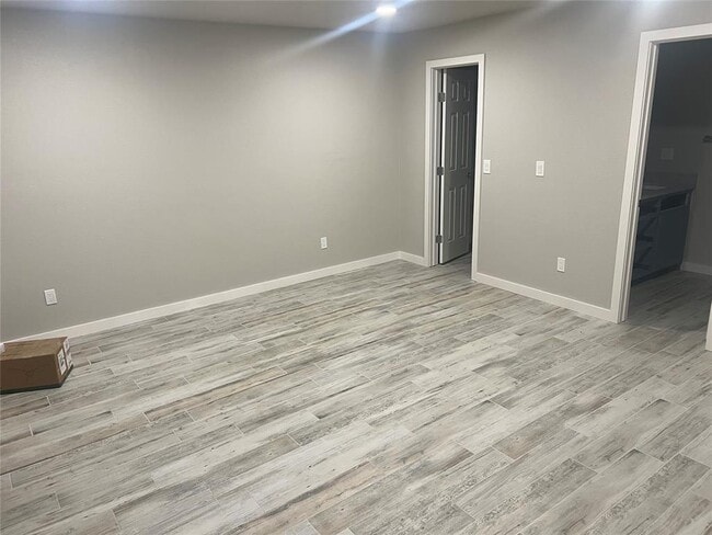 Building Photo - 7020 Comanche Ave
