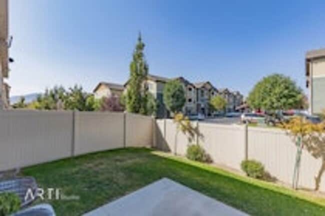 Building Photo - 1317 SilverCrest Dr