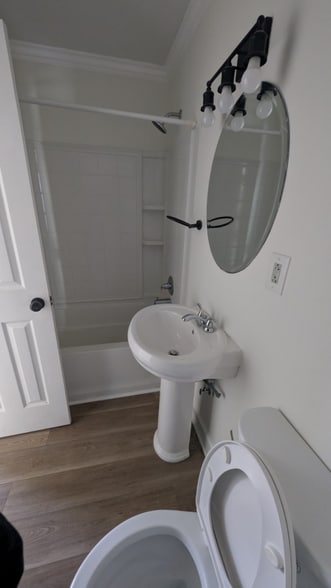 Building Photo - 820 Chestnut St