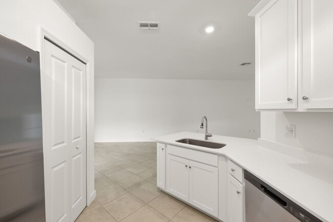 Building Photo - 9077 Leatherwood Loop