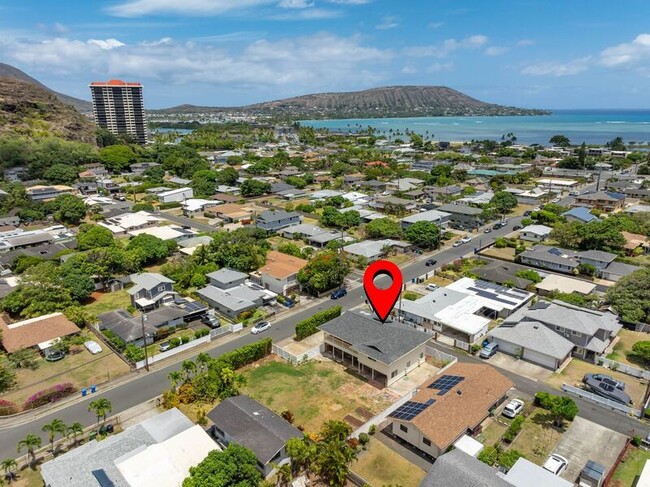 Building Photo - 280 Kuliouou Rd