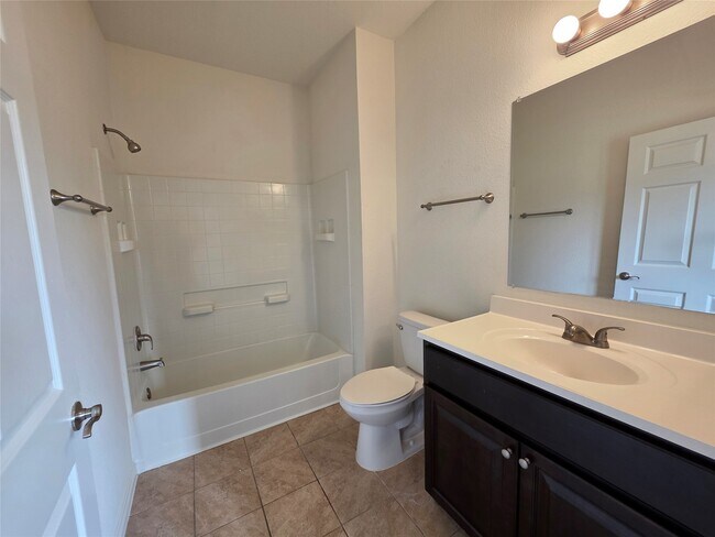 Building Photo - 6119 Lacey Oak Dr