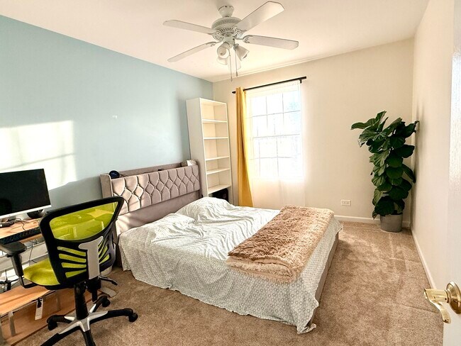 Building Photo - 2938 Peachtree Cir