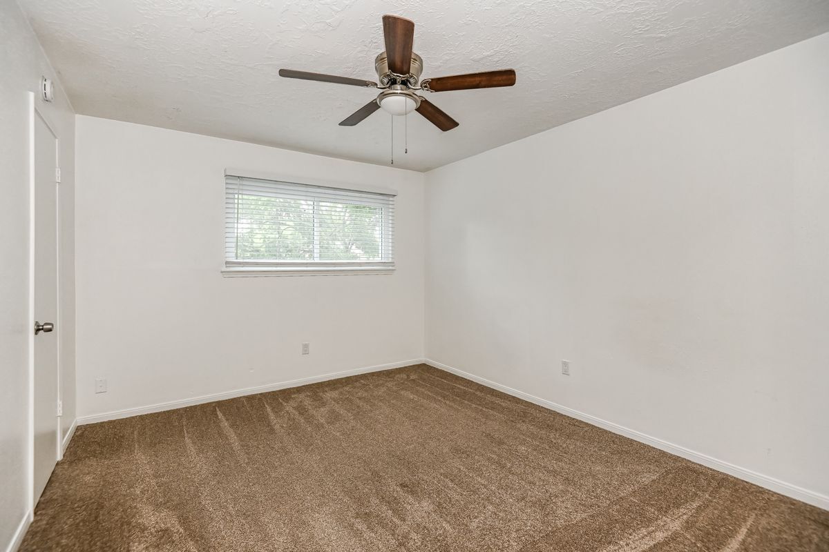 Building Photo - 7923 Dawnridge Dr