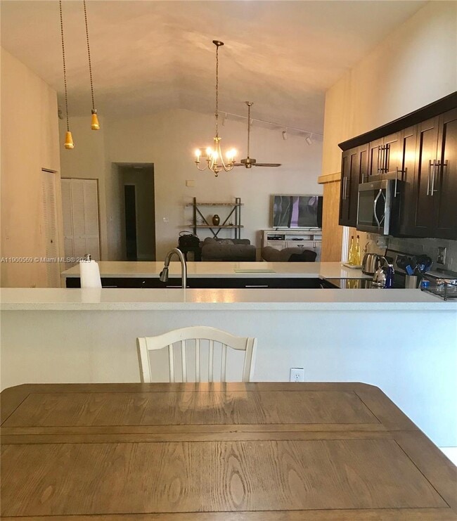 Building Photo - 15025 Brighton Ln