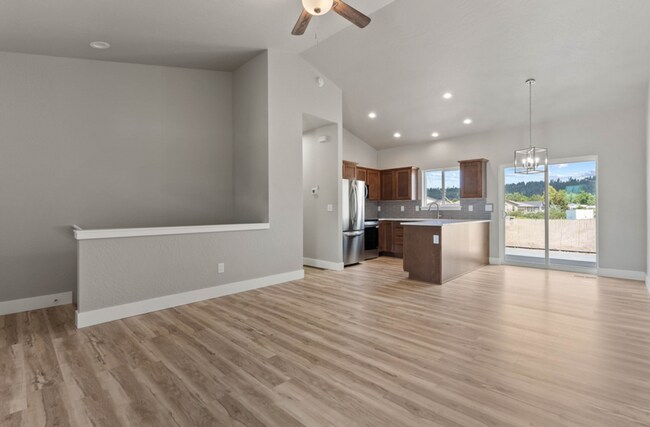 Building Photo - Newly Built 4 Bedroom Duplex With Yard