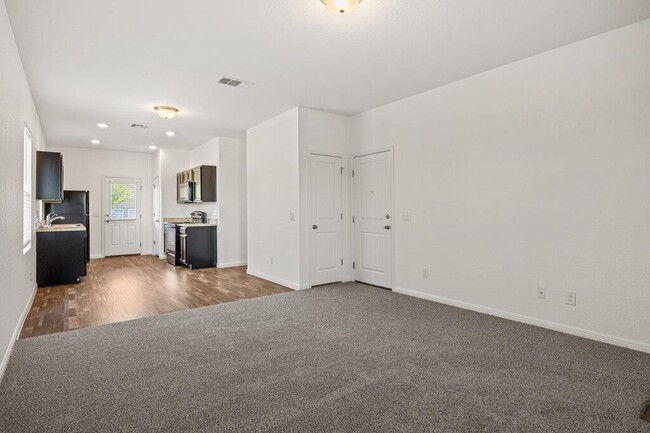 Building Photo - 960 Bunton Reserve Blvd