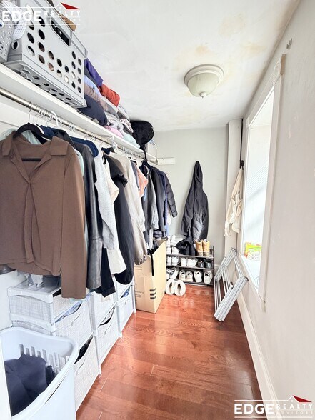 Building Photo - 5 Cottage St