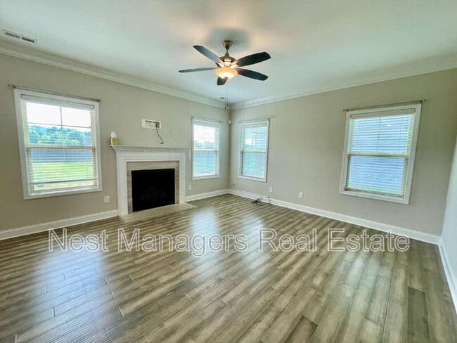 Building Photo - 5344 Debut Ave