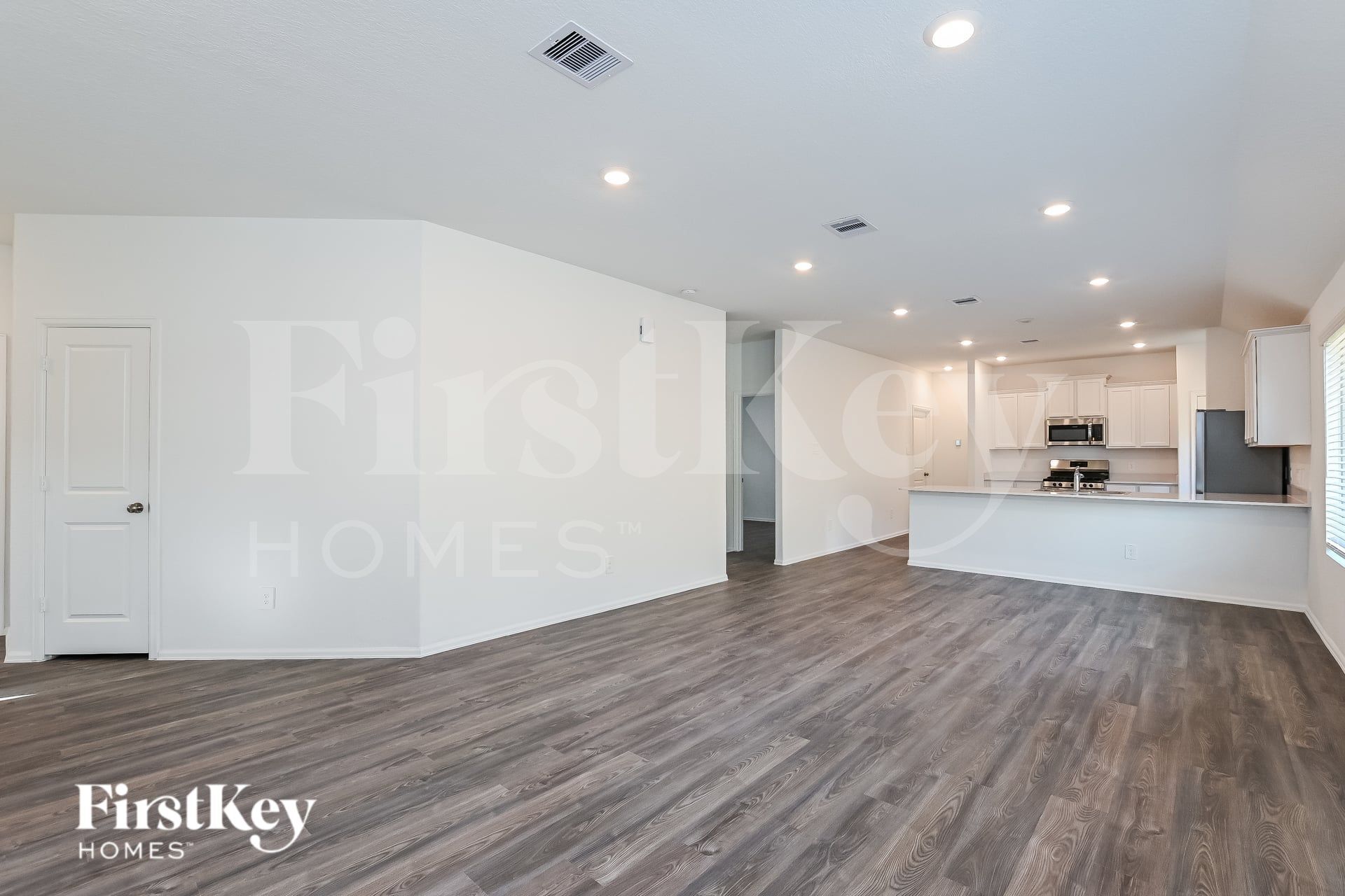 Building Photo - 18442 Summit Ranch Dr