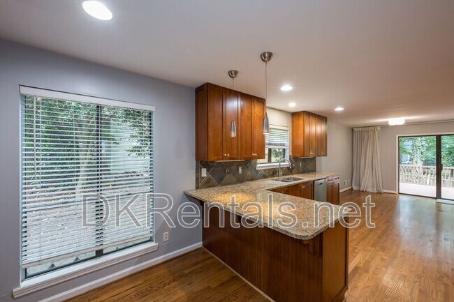 Building Photo - 1125 Trailmore Dr