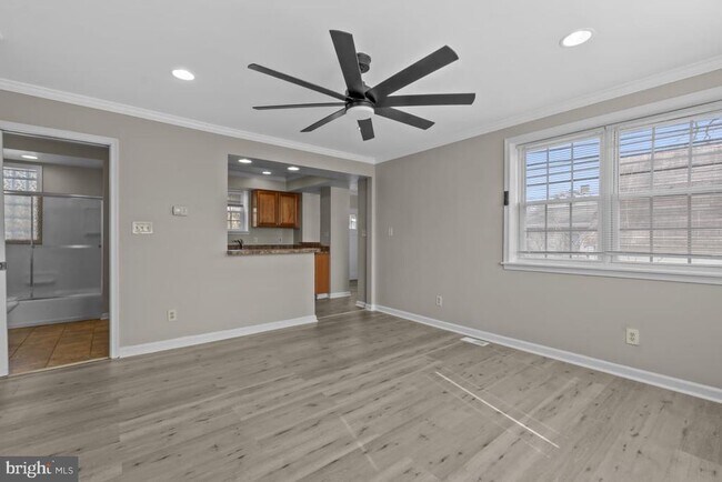 Building Photo - 2528 Wendover Rd