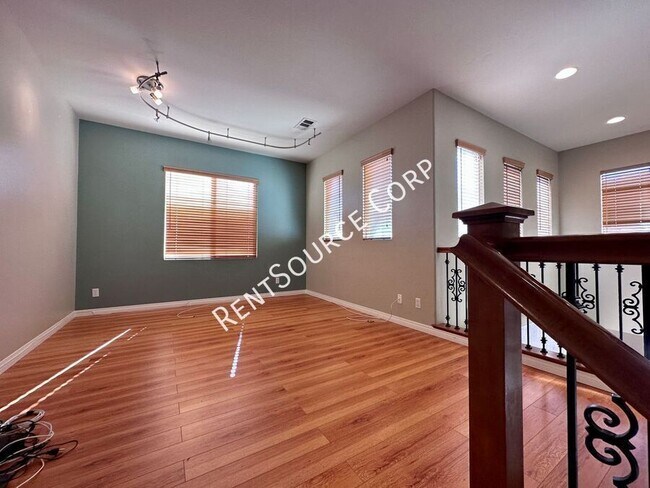 Building Photo - 28479 Falcon Crest Dr