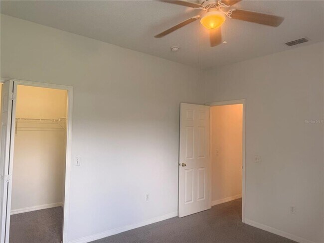 Building Photo - 327 Alegriano Ct
