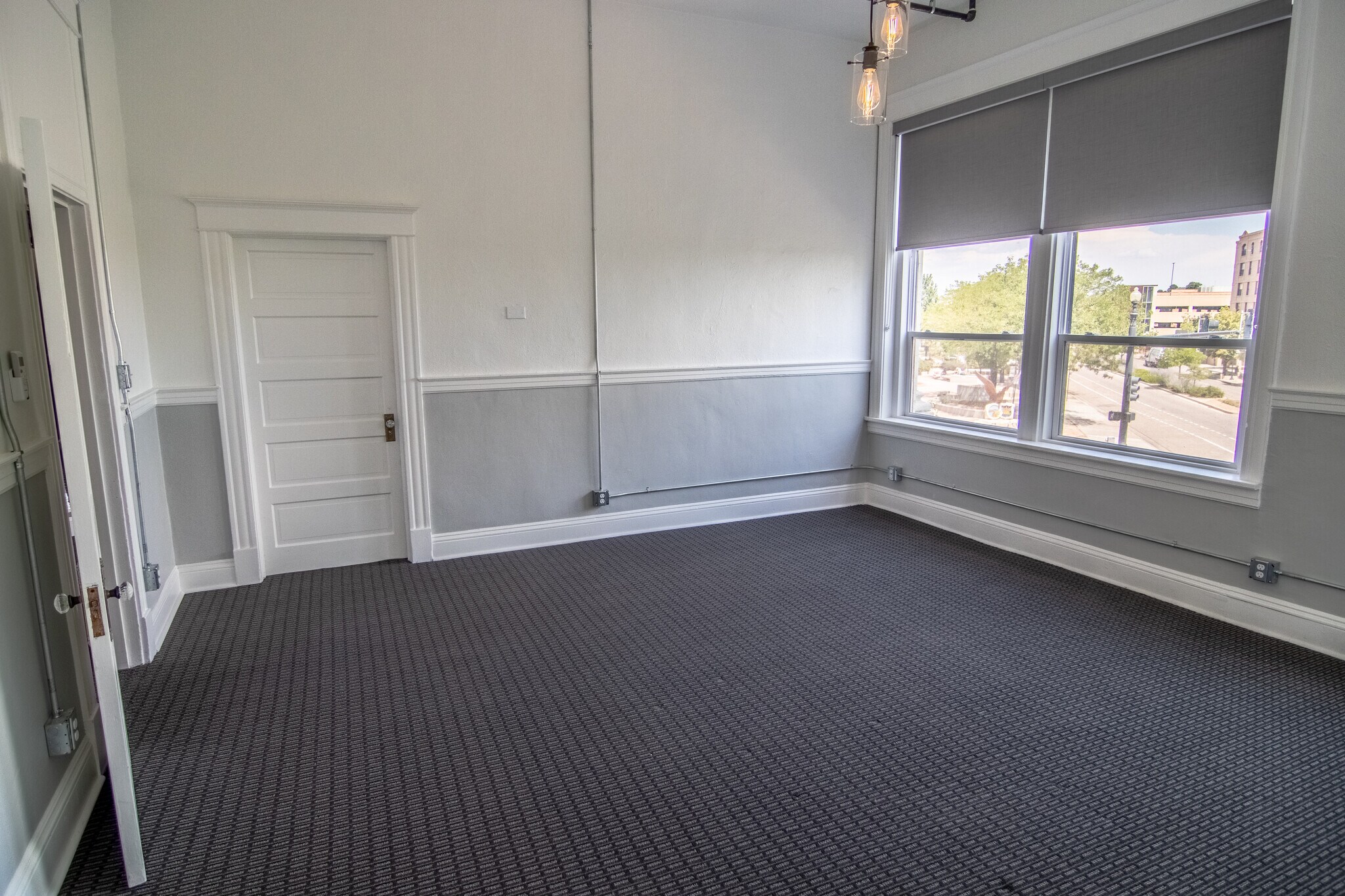 Building Photo - 219 S Grand Ave