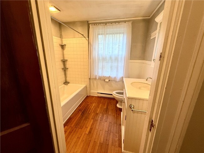 Building Photo - 221 Centennial Farm Ln